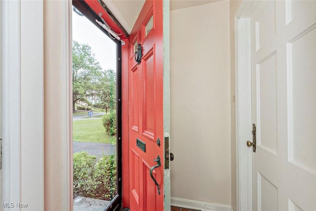 2290-2292 S Overlook Rd, Cleveland Heights, OH 44106 - photo 2