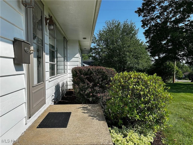 2858 Crestway Dr, Zanesville, OH 43701 - photo 2