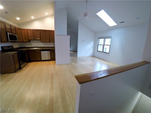 2444 Tremont Ave, Cleveland, OH 44113 - photo 18