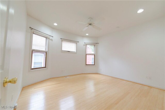 2444 Tremont Ave, Cleveland, OH 44113 - photo 32