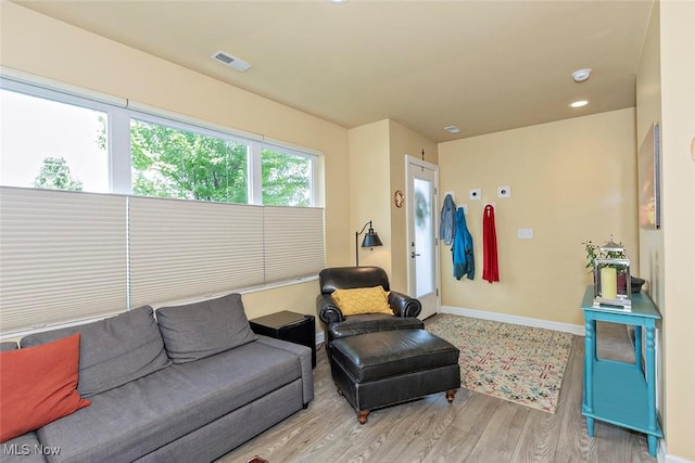 1569 E 118th St Unit B, Cleveland, OH 44106 - living room with wood finished floors and recessed lighting