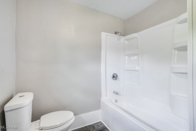 1017 Smith Ave SW, Canton, OH 44706 - full bath with toilet and bathtub / shower combination
