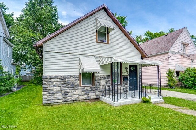 7906 Brinsmade Ave, Cleveland, OH 44102 - photo 3
