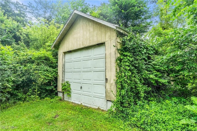 202 N State St, Rochester, OH 44090 - view of garage