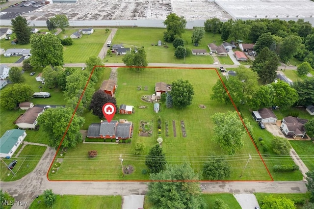8471 Henry St, Navarre, OH 44662 - aerial view of property's location featuring property boundaries highlighted