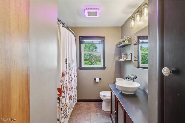 1455 Buckeye Cir, Salem, OH 44460 - bathroom featuring vanity and a shower with curtain