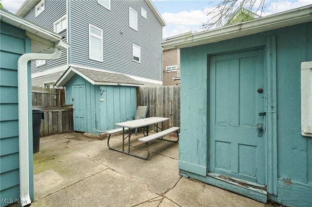 786 Brayton Ave, Cleveland, OH 44113 - photo 15