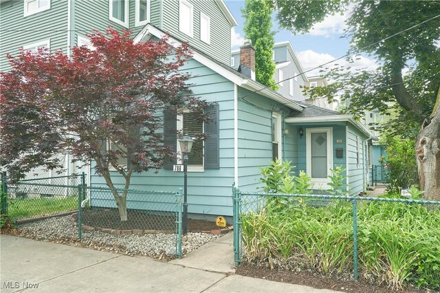 786 Brayton Ave, Cleveland, OH 44113 - photo 1