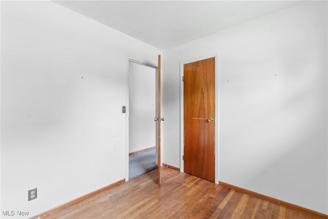 285 Berwin Pl, Munroe Falls, OH 44262 - unfurnished room featuring baseboards and wood finished floors