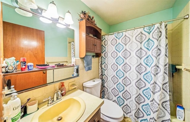 1518 State Route 46 N, Jefferson, OH 44047 - bathroom featuring tile walls, vanity, and a shower with curtain