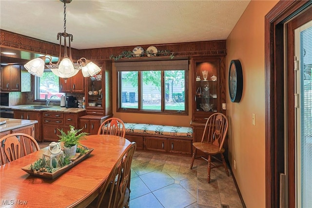 2307 Deerpath Dr, Sandusky, OH 44870 - view of dining space