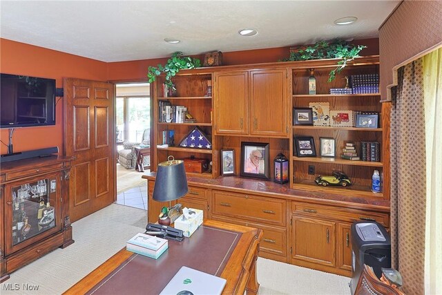 2307 Deerpath Dr, Sandusky, OH 44870 - home office featuring recessed lighting
