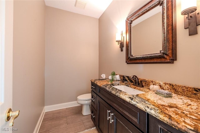 854 Crosstree Ln, Sandusky, OH 44870 - bathroom featuring vanity and baseboards