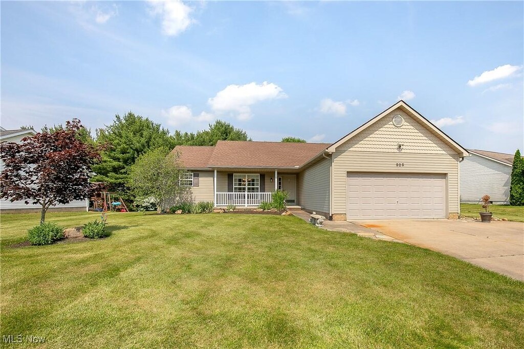 525 Ericsson Dr, Canal Fulton, OH 44614 - photo 1