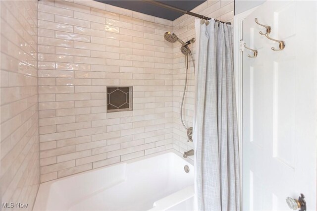 3678 Lynnfield Rd, Shaker Heights, OH 44122 - full bathroom featuring shower / bath combination with curtain