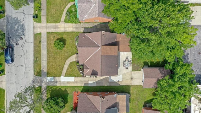 3975 Eastway Rd, South Euclid, OH 44118 - drone / aerial view