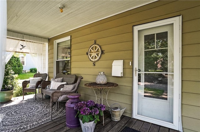 583 E 7th St, Salem, OH 44460 - view of wooden porch