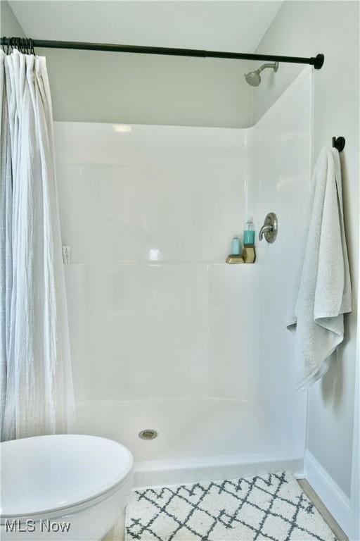 125 Fitch Blvd Unit 254, Youngstown, OH 44515 - bathroom featuring a shower with curtain