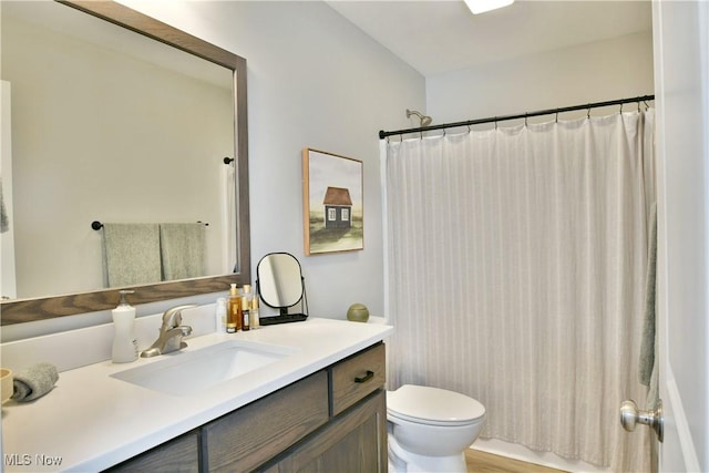 125 Fitch Blvd Unit 254, Youngstown, OH 44515 - bathroom featuring vanity and curtained shower