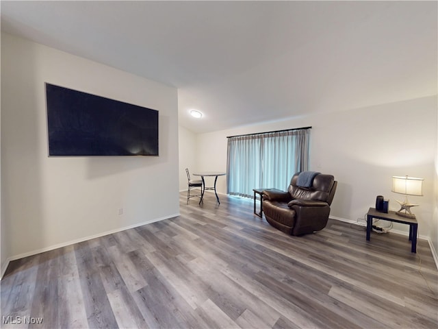 451 Edgewood Cir, Berea, OH 44017 - living area with wood finished floors and baseboards
