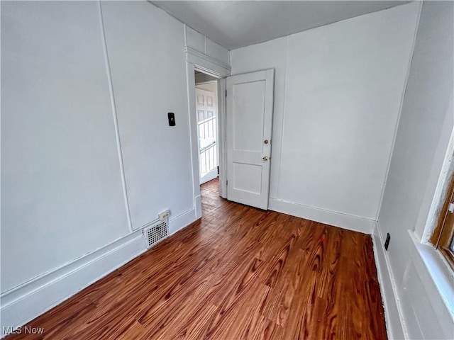 421 E Thornton St, Akron, OH 44311 - unfurnished room featuring wood finished floors and baseboards