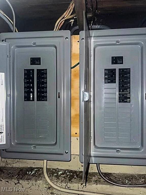 4017 E 54th St, Newburgh Heights, OH 44105 - utilities featuring electric panel