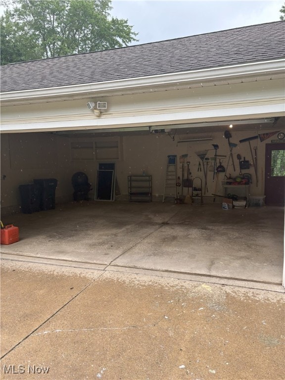 3611 Mark Dr, Broadview Heights, OH 44147 - garage with concrete driveway