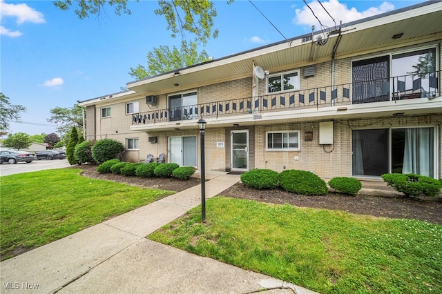 1372 Golden Gate Blvd, Mayfield Heights, OH 44124 - view of building exterior