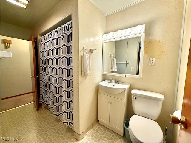521 Blanar Ave, Weirton, WV 26062 - full bathroom featuring vanity and a shower with curtain