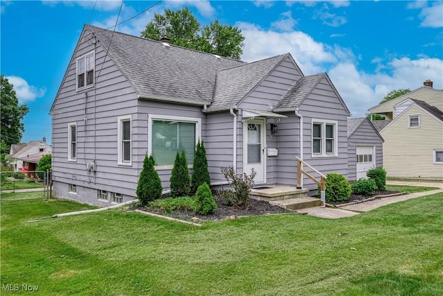 810 Indian Trl, Akron, OH 44314 - bungalow-style home with roof with shingles
