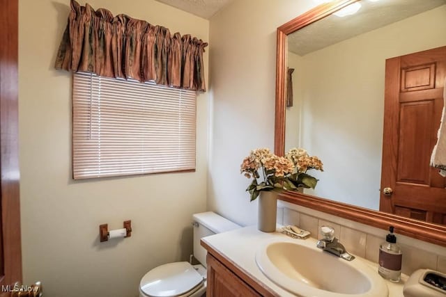 6202 Rockside Cir NW, Canton, OH 44718 - half bath with toilet and vanity