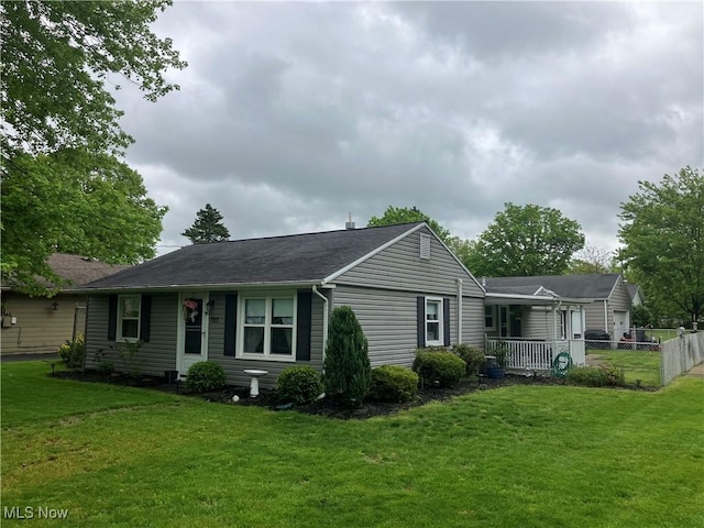 723 High Ave, Niles, OH 44446 - view of front facade with a shingled roof