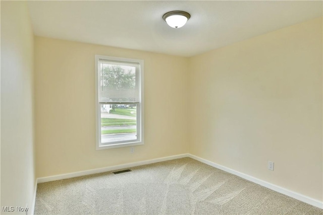 22 Camrose Dr, Niles, OH 44446 - carpeted spare room with baseboards