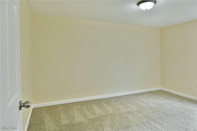 22 Camrose Dr, Niles, OH 44446 - unfurnished room featuring carpet flooring and baseboards