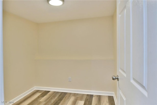 22 Camrose Dr, Niles, OH 44446 - unfurnished room with wood finished floors