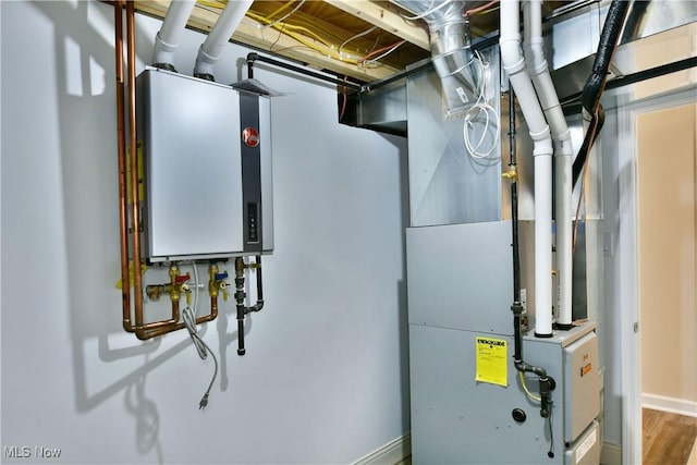 22 Camrose Dr, Niles, OH 44446 - utilities featuring tankless water heater