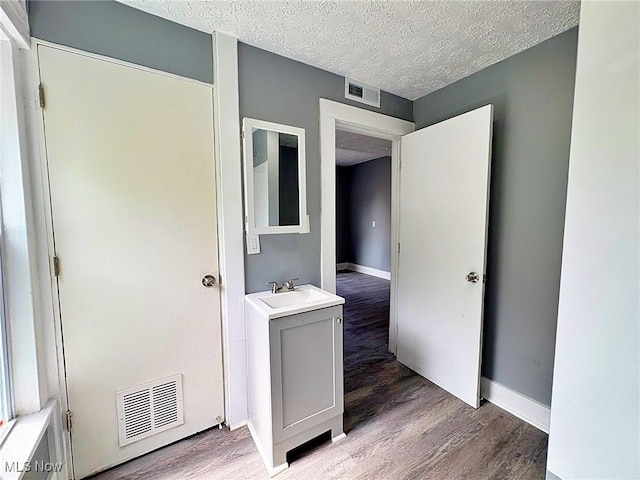 1504 Lexington Ave, Lorain, OH 44052 - photo 33