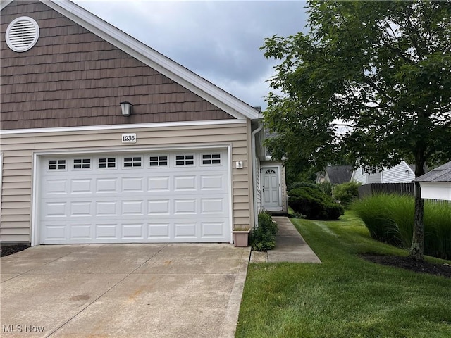 1235 Canyon View Rd, Sagamore Hills, OH 44067 - garage featuring driveway