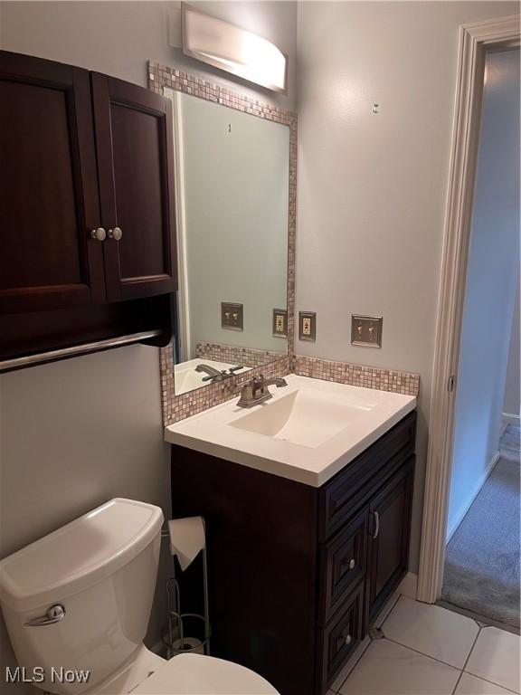 1235 Canyon View Rd, Sagamore Hills, OH 44067 - half bath featuring toilet and vanity