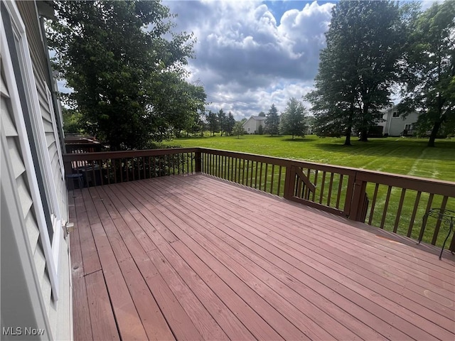 1235 Canyon View Rd, Sagamore Hills, OH 44067 - deck with a lawn
