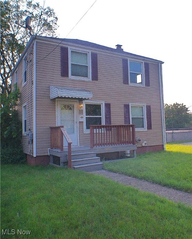 1560 Redwood Ave, Akron, OH 44301 - photo 1