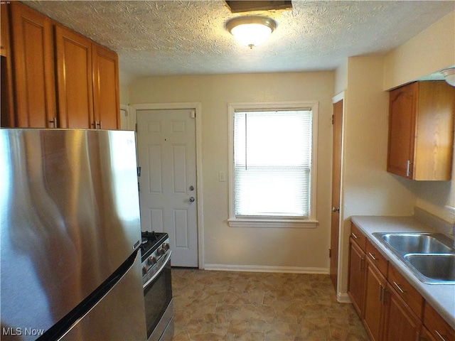 1560 Redwood Ave, Akron, OH 44301 - photo 6