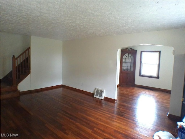1560 Redwood Ave, Akron, OH 44301 - photo 9