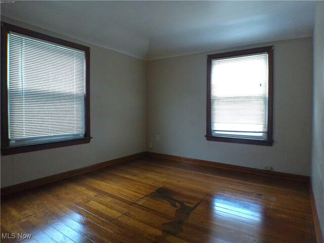 1560 Redwood Ave, Akron, OH 44301 - photo 18