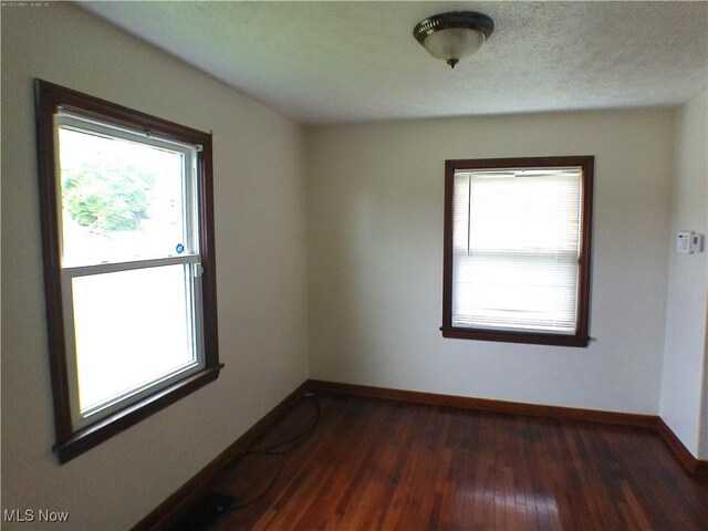 1560 Redwood Ave, Akron, OH 44301 - photo 19