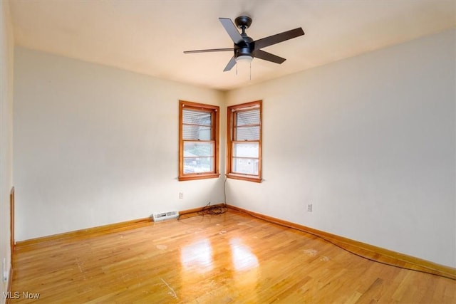 426 E 200th St, Euclid, OH 44119 - unfurnished room featuring light wood-type flooring and ceiling fan