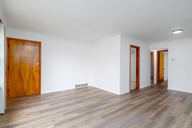 426 E 200th St, Euclid, OH 44119 - unfurnished room featuring wood finished floors and baseboards