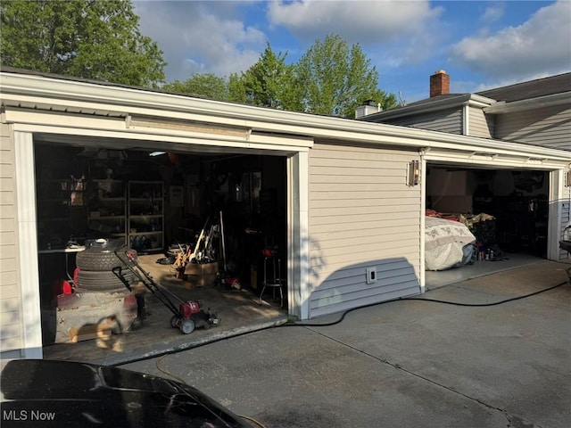 20684 Albion Rd, Strongsville, OH 44149 - garage with driveway