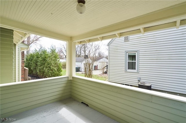 2231 16th St, Cuyahoga Falls, OH 44223 - balcony with a ceiling fan