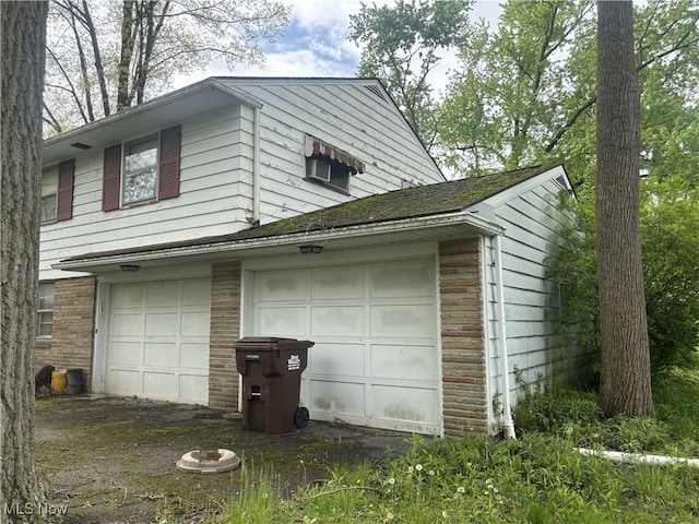 223 Sunset Ct, Columbiana, OH 44408 - view of garage
